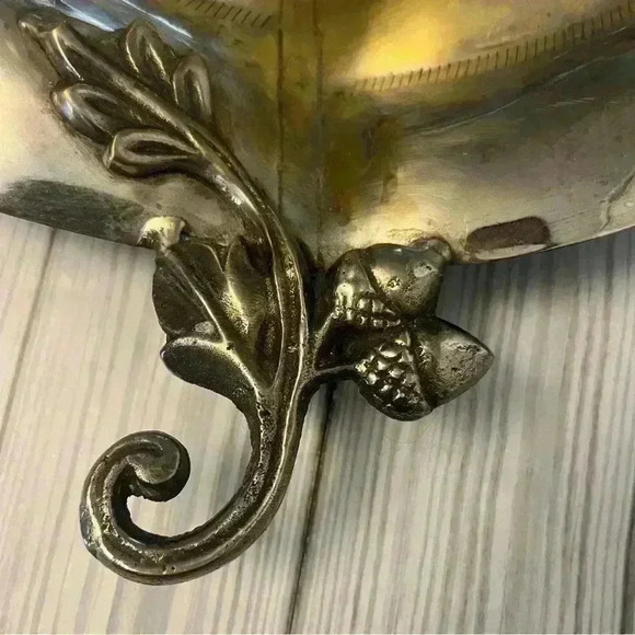 Pair of Brass Leaves Acorns Dish/Tray - Picture 5 of 5